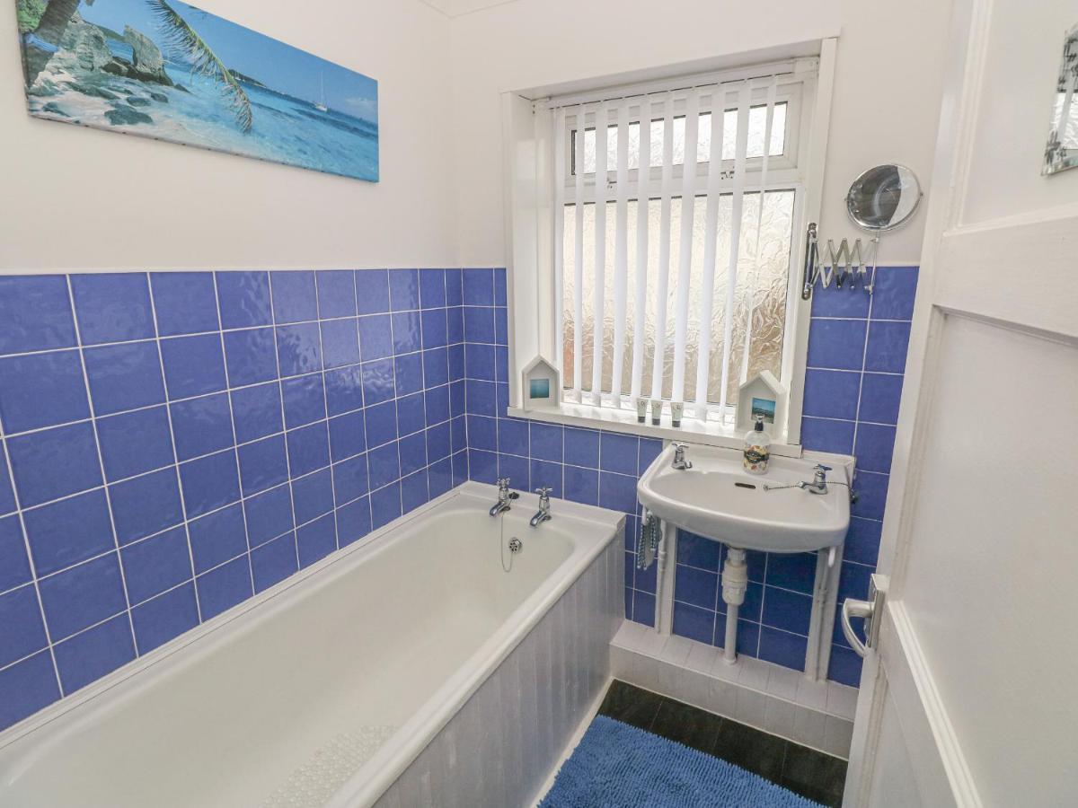 Vila Cwtch Ar Y Mor Burry Port Exteriér fotografie