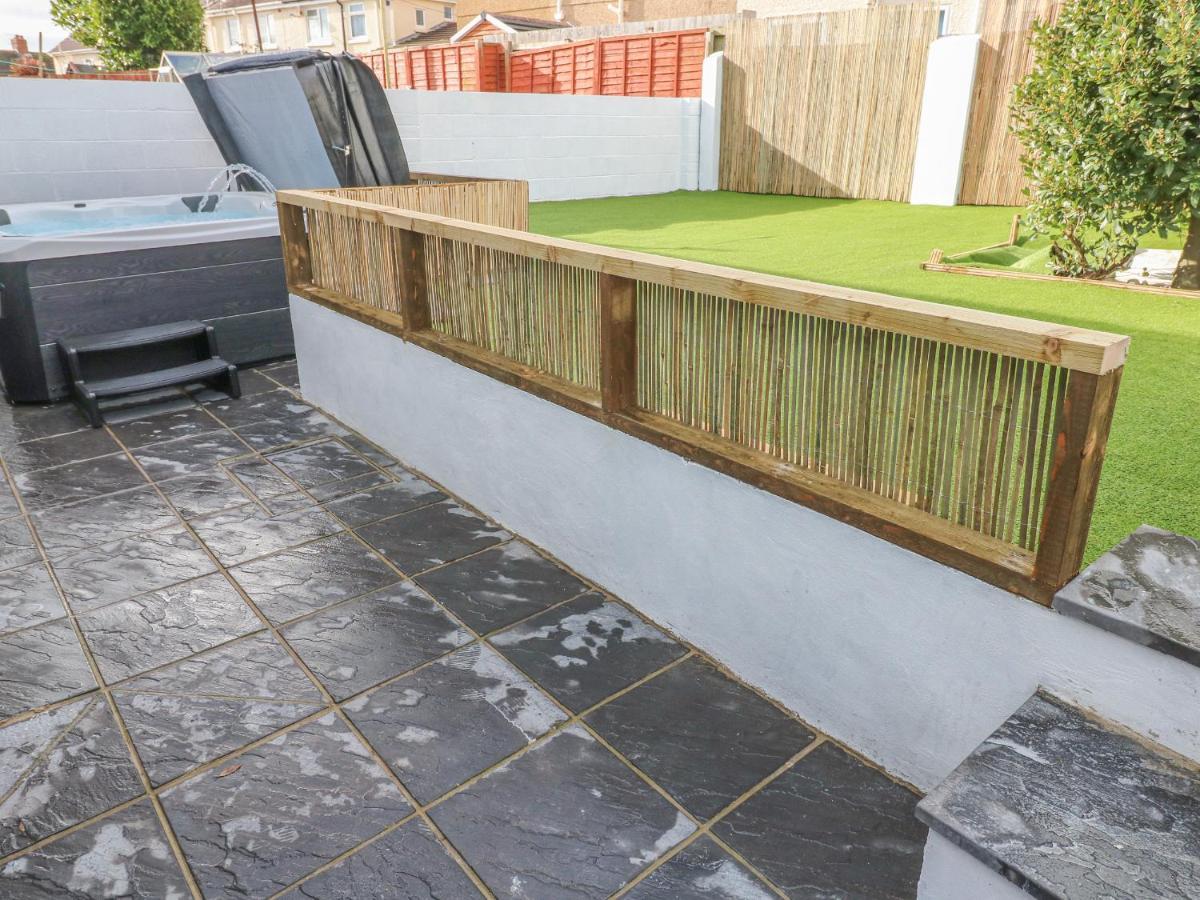 Vila Cwtch Ar Y Mor Burry Port Exteriér fotografie